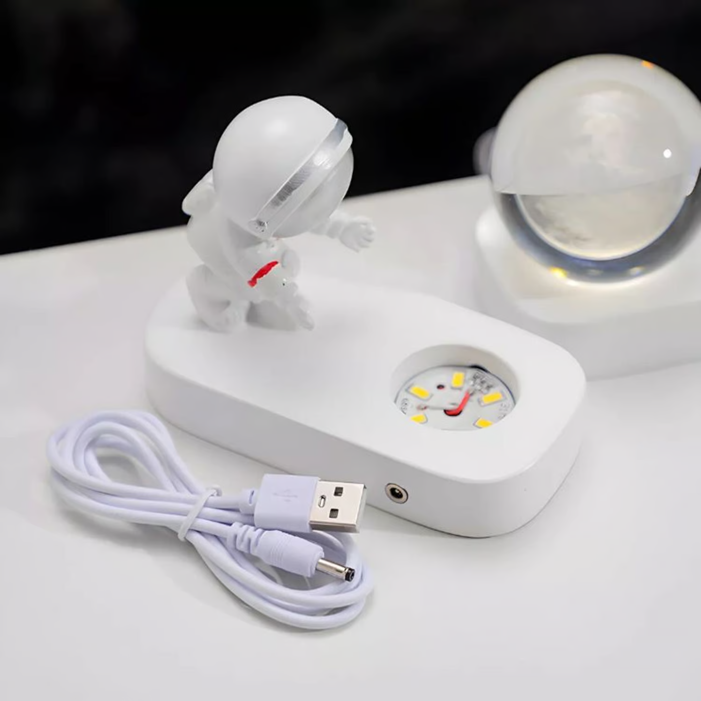 Lampara Decorativa Astronauta con esfera en 3D - Diseño Galaxia