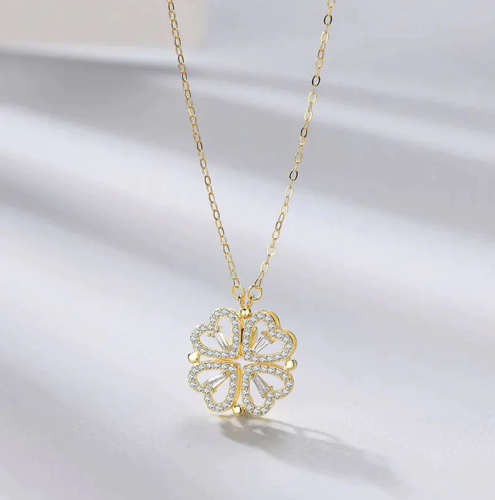 Collar Cuádruple Mágico: Trébol de la Suerte con Corazones