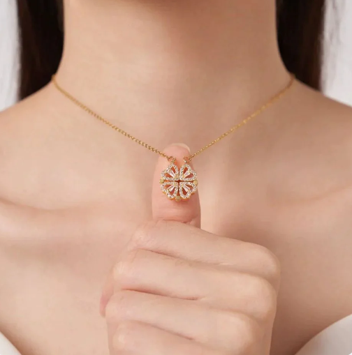 Collar Cuádruple Mágico: Trébol de la Suerte con Corazones